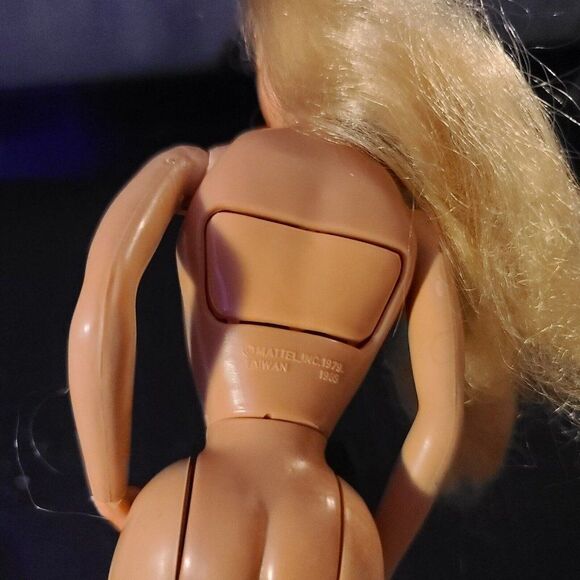 Vintage 1979 Mattel Beauty Secrets Barbie With Poseable Arms 1702 Blonde - Picture 10 of 13
